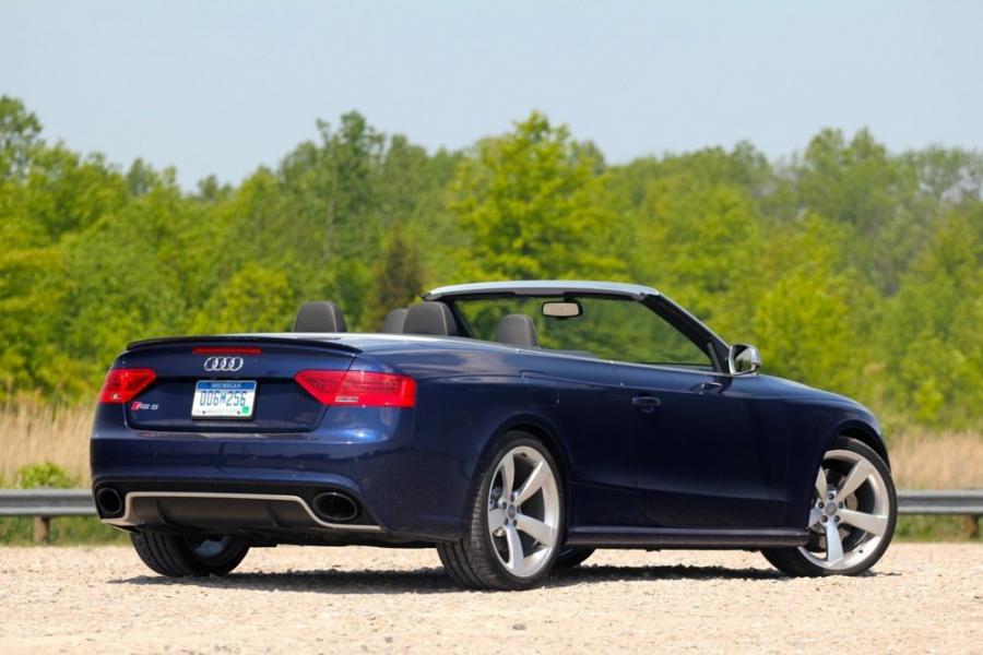  Audi RS5 Cabriolet 2013 года  (NA) (фото 20 из 39)
